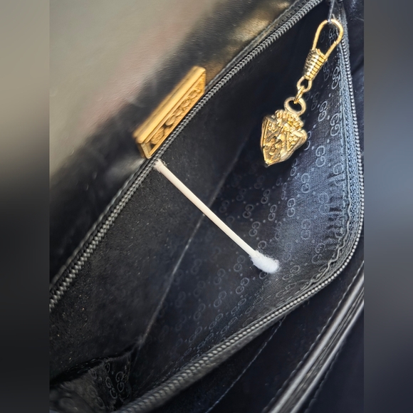 Auth Gucci Vintage Hysteria Turn-lock Leather Satchel - Picture 6 of 12